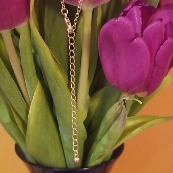 Arrow Necklace - Picture 6 of 8